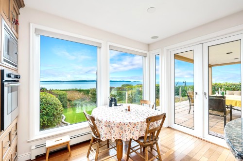 2328 Bellevue Avenue, West Vancouver, BC 