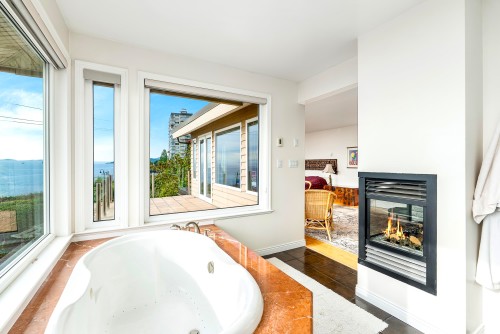 2328 Bellevue Avenue, West Vancouver, BC 