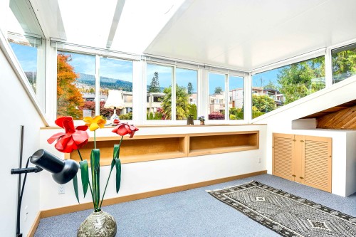 2328 Bellevue Avenue, West Vancouver, BC 