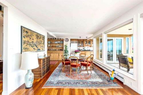 2328 Bellevue Avenue, West Vancouver, BC 