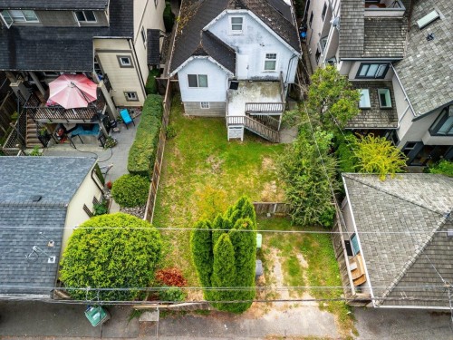 2645 6Th Avenue W, Vancouver, BC 