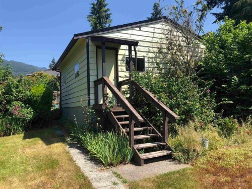 234 St. James Road W, North Vancouver, BC 