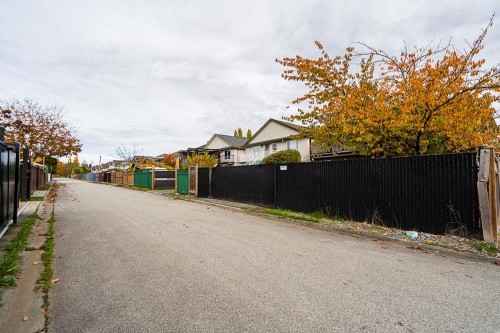 11483 240 Street, Maple Ridge, BC 