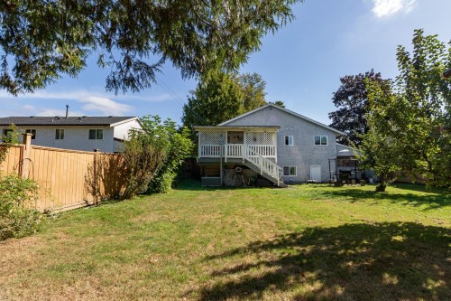 11819 230 Street, Maple Ridge, BC 