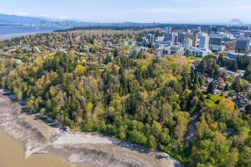 Th 16-6063 Iona Drive, Vancouver, BC 