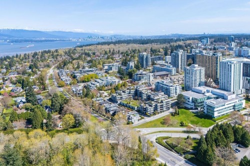 Th 16-6063 Iona Drive, Vancouver, BC 