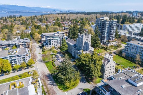 Th 16-6063 Iona Drive, Vancouver, BC 