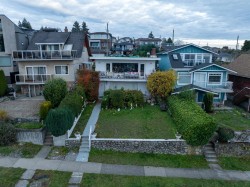 34 Hythe Avenue N Burnaby, BC V5B 1G4