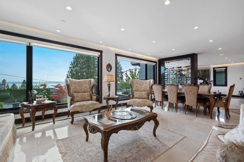 2643 Nelson Avenue, West Vancouver, BC 