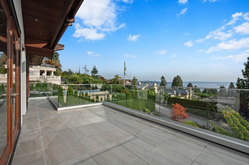 2643 Nelson Avenue, West Vancouver, BC 