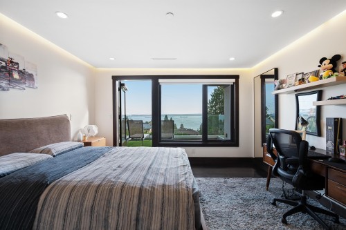 2643 Nelson Avenue, West Vancouver, BC 