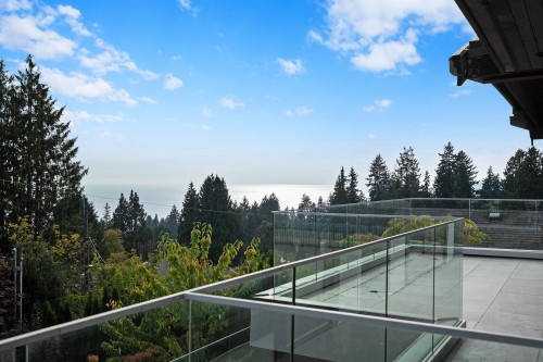 2643 Nelson Avenue, West Vancouver, BC 