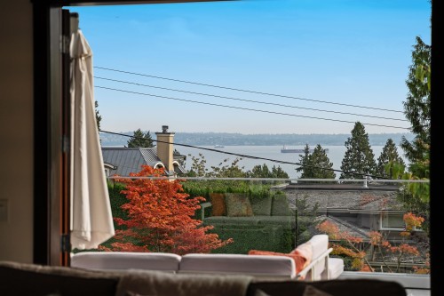 2643 Nelson Avenue, West Vancouver, BC 