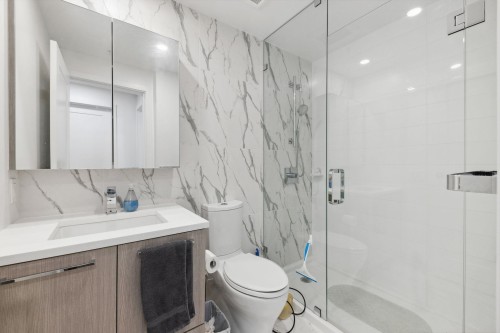 911-8199 Capstan Way, Richmond, BC 