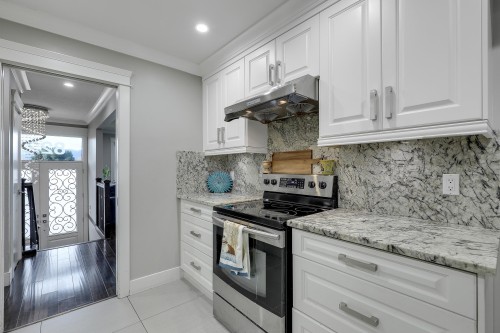 8225 Burnfield Crescent Nw, Burnaby, BC 