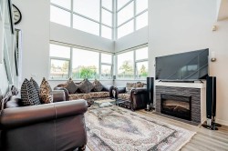 304-2225 Holdom Avenue  Burnaby, BC V5B 0A1