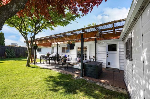 1287 15Th Street W, North Vancouver, BC 