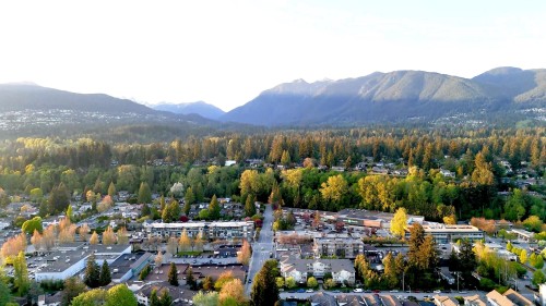 1287 15Th Street W, North Vancouver, BC 