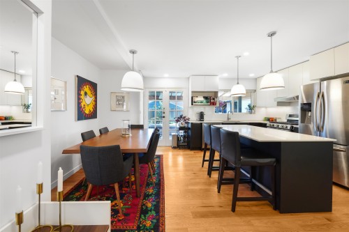 1287 15Th Street W, North Vancouver, BC 