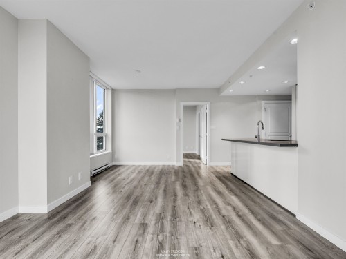 1503-3093 Windsor Gate, Coquitlam, BC 