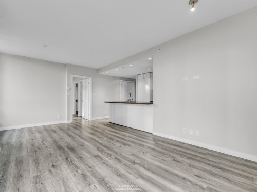 1503-3093 Windsor Gate, Coquitlam, BC 