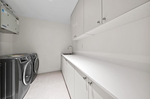 3227 35Th Avenue W, Vancouver, BC 