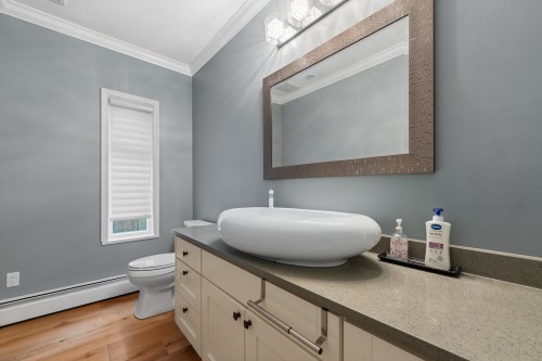 4053 38Th Avenue W, Vancouver, BC 