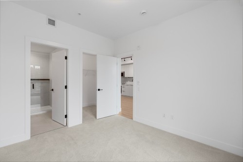 513-3075 Murray Street, Port Moody, BC 