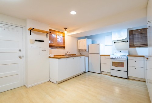 2960 41St Avenue W, Vancouver, BC 