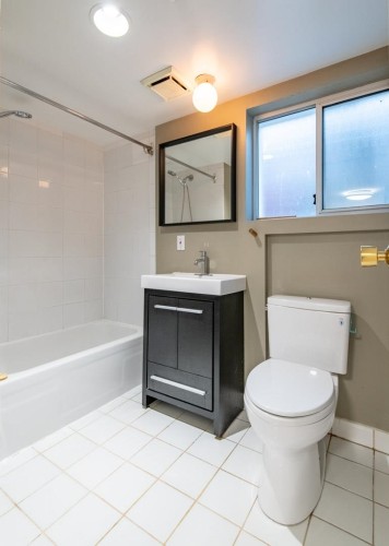 2960 41St Avenue W, Vancouver, BC 