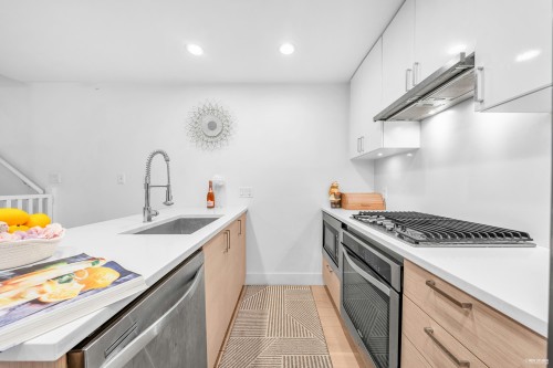 1407 East 1St Street, Vancouver, BC 