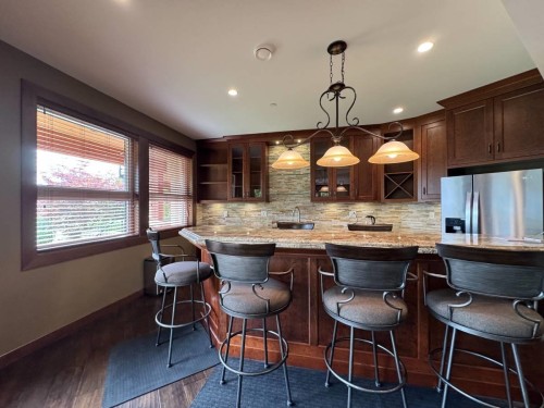 Lower-20998 River Rd, Maple Ridge, BC 