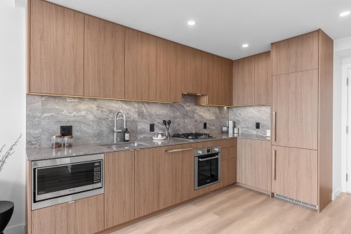 2203-626 Claremont Street, Coquitlam, BC 