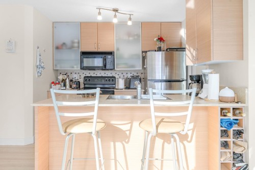 502-909 Mainland Street, Vancouver, BC 