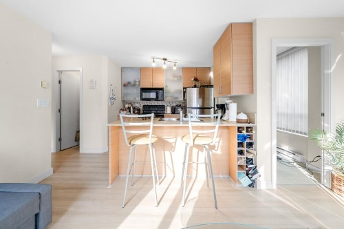 502-909 Mainland Street, Vancouver, BC 