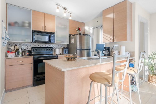 502-909 Mainland Street, Vancouver, BC 