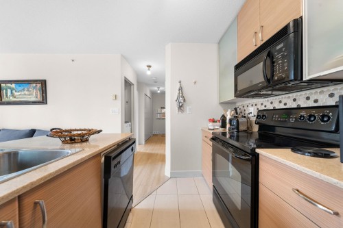 502-909 Mainland Street, Vancouver, BC 