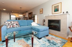 703-4178 Dawson Street  Burnaby, BC V5C 0A1