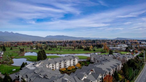 211-19677 Meadow Gardens Way, Pitt Meadows, BC 