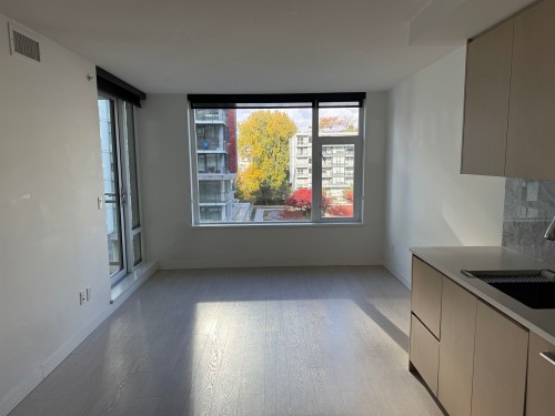 808-8800 Hazelbridge Way, Richmond, BC 