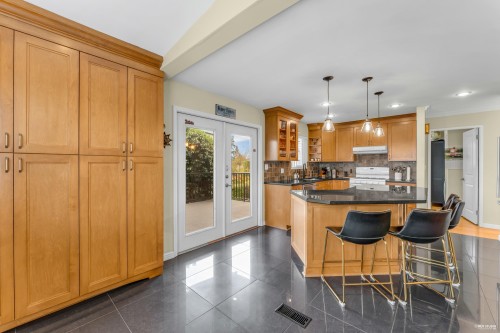 5814 Grove Avenue, Delta, BC 