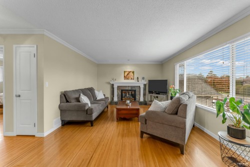 5814 Grove Avenue, Delta, BC 