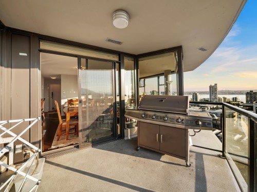 805-683 Victoria Park W, North Vancouver, BC 