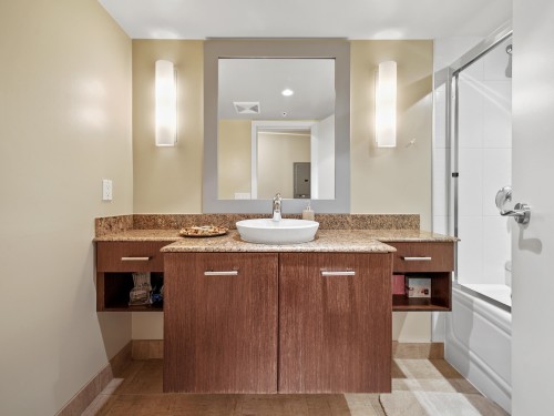 805-683 Victoria Park W, North Vancouver, BC 