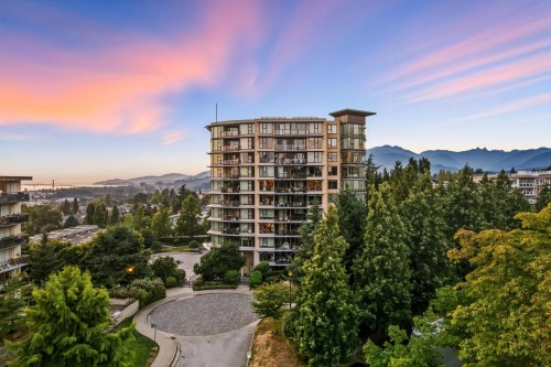 805-683 Victoria Park W, North Vancouver, BC 