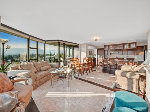 805-683 Victoria Park W, North Vancouver, BC 