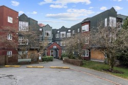 314-121 29th Street W North Vancouver, BC V7N 4L6