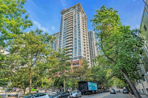 1703-977 Mainland Street  Vancouver, BC V6B 1T2