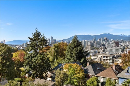 31 11Th Avenue W, Vancouver, BC 
