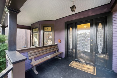 31 11Th Avenue W, Vancouver, BC 